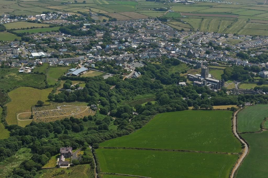 Penzion Penrhiw Priory St Davids Exteriér fotografie